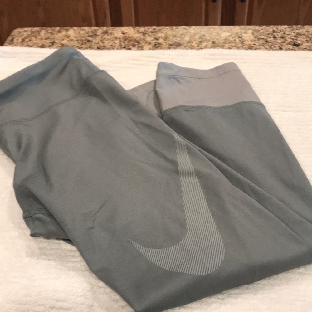 Nike Gray leggings size small.
